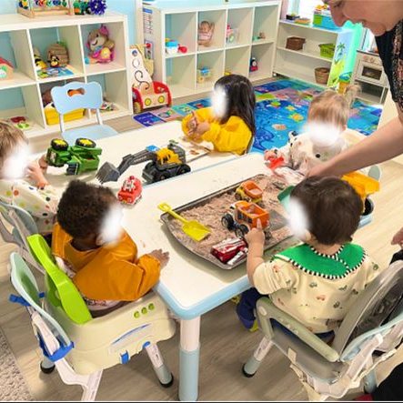 Table time with construction toys